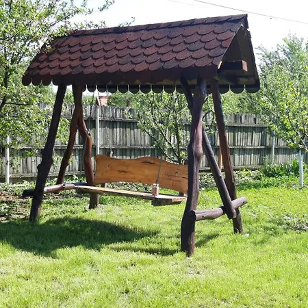 La Casa Boierului * Catunele